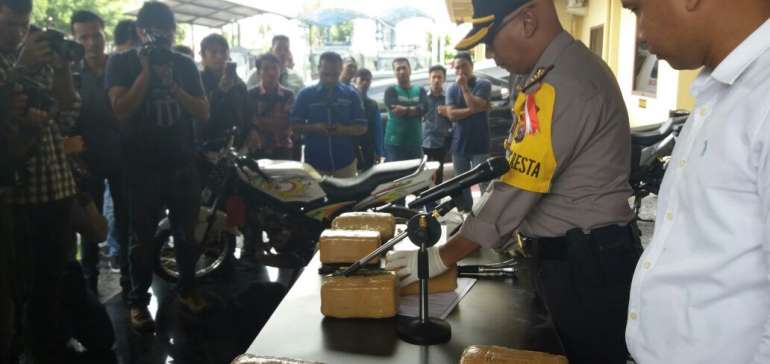 Amankan 6 Kg Ganja, Polisi Endus Pengendalinya dari Lapas Pekanbaru Barang Bukti saat diamankan di Polresta Pekanbaru