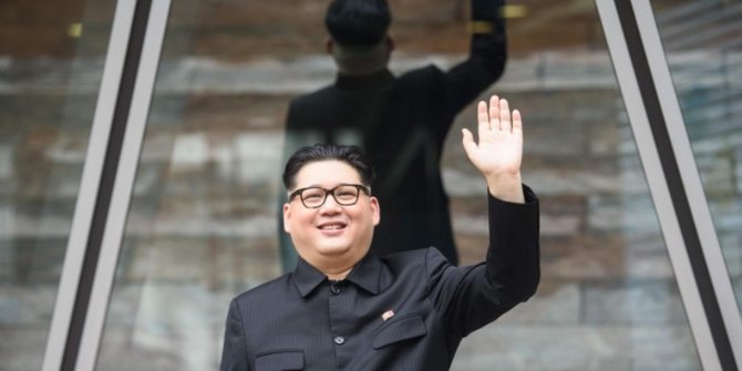 Bergaya ala Kim Jong-un, pria Hong Kong diinterogasi imigrasi Singapura