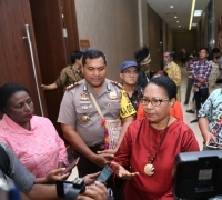 Yohana Yembise Berencana Bentuk Komunitas Anti Perdagangan Orang