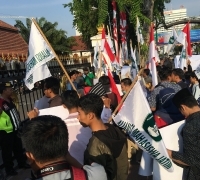 Aksi Damai Aliansi Mahasiswa Jatim Gelorakan Pesta Demokrasi Yang Aman