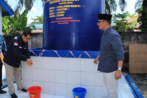 Hadiri Peresmian Sumur Bor di Siak, SAA Kesal Dituding Kampanye
