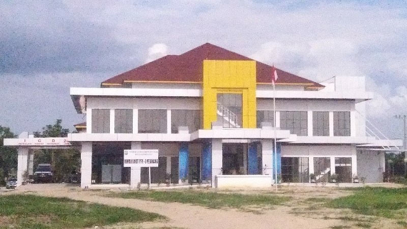Belum Satu Tahun, Rumah Sakit Pratama Kecamatan Tualang Retak Retak