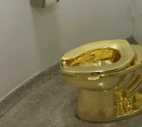 Toilet Emas kerajaan Inggris digondol Maling