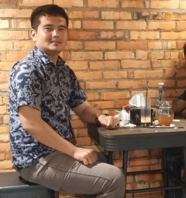 Zuenfri Sabara, S.IP Direktur Riau Forest Watch