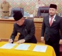 Diketok Palu, APBD Kabupaten Pelalawan 1.5 Triliun Lebih Disahkan 