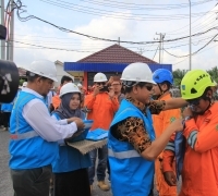 PLN Lakukan Gelar Pasukan Siaga Amankan Kelistrikan Jelang Perayaan Natal dan Tahun Baru di Riau - Kepri
