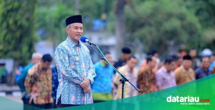 Hujan Turun Saat Apel Pagi, Awal Masuk Kerja Pegawai Meranti di Tahun 2020