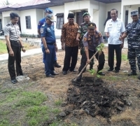 Peduli terhadap lingkungan, Polsek Kuala Kampar laksanakan Giat Menanam Pohon