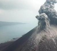 Gunung Anak Krakatau Erupsi Lagi, Ketinggian Abu Capai 1.000 Meter