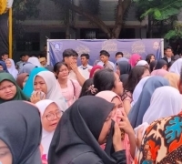 Ratusan Siswa SMAN 12 Bekasi Demo Bela Guru yang Pukul Siswa Terlambat