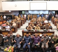 Rapat dengan Komisi I, Para Ketua RT dan RW di Pekanbaru minta Honor Berkekuatan Hukum