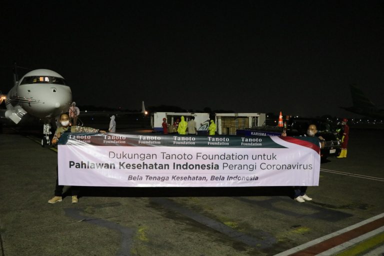 Tanoto Foundation Sumbangkan 100 Ribu Baju Pelindung dan APD Lain untuk Petugas Medis