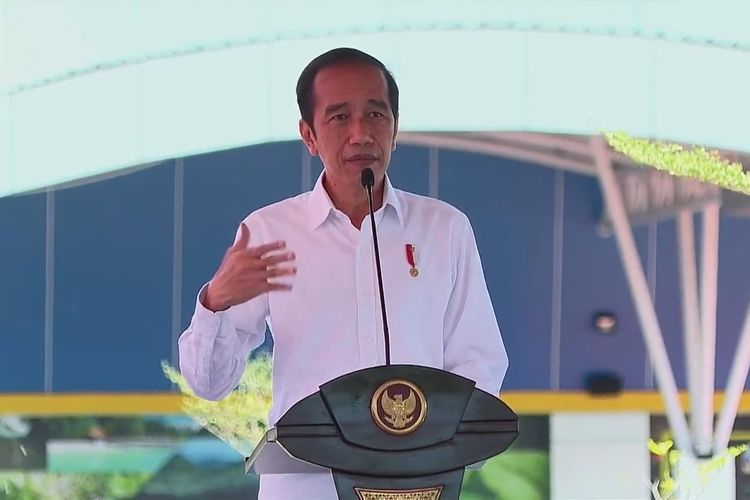 Foto tangkapan layar YouTube Sekretariat Presiden Presiden Joko Widodo meresmikan terminal Bandara Kuabang di Kabupaten Halmahera Utara, Maluku Utara, Rabu (24/3/2021). (Kompas.com/Fitria Chusna Farisa)