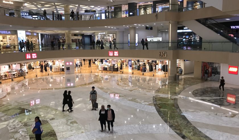 Jelang Lebaran, Tempat Hiburan hingga Mal di Pekanbaru Ditutup Ilustrasi suasana Mal di masa pandemi Covid-19 (Suara Surabaya)