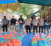 Menandai 30 Tahun Pengabdian, Alumni Akpol 1991 Riau Bagikan 1020 Paket Sembako.