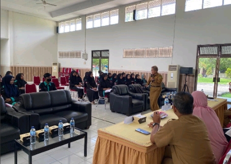MAHASISWA FAKULTAS EKONOMI DAN ILMU SOSIAL UIN SUSKA RIAU MELAKUKAN TUGAS KUNJUNGAN INDUSTRI KE BEBERAPA IKM DI KOTA PEKANBARU GUNA MAHASISWA DAPAT BELAJAR LANGSUNG