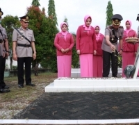 Polres Kampar Gelar Upacara Ziarah dan Tabur Bunga Dalam Rangka Hari Bhayangkara Ke-77