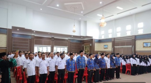 Proses pelantikan dan pengambilan SK Pegawai PPPK dan PNS.
