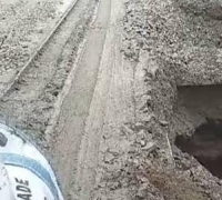 Jembatan Sei Solok Amblas Akibat Arus Banjir