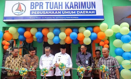 Setelah Berganti Nama, BPR Tuah Karimun Siap Melayani UMKM Wakil bupati Karimun resmikan BPR Tuah Karimun.