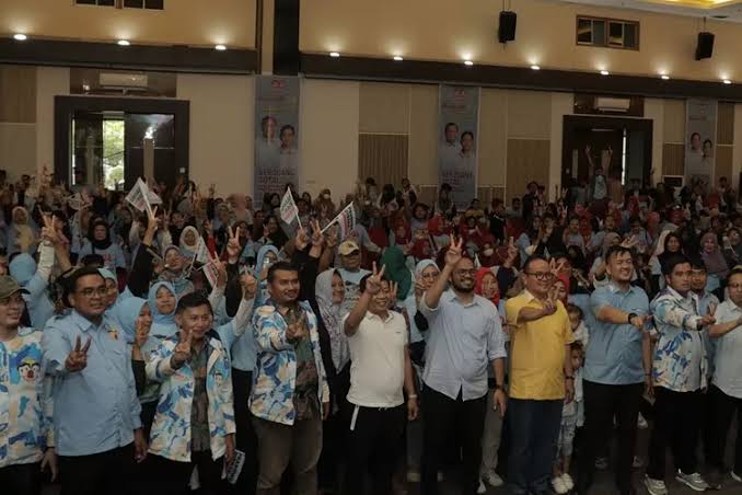 Deklarasi eksponen muda Muhammadiyah yang mengatasnamakan relawan bergerak 1912 Provinsi Riau ini dilaksanakan di Hotel Grand Suka.