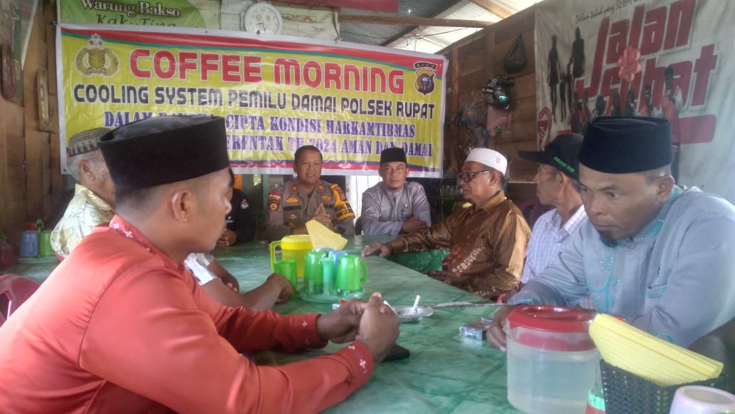 Pemilu Damai, Polsek Rupat Gelar Coffe Morning di Desa Teluk Lecah Polsek Rupat Gelar Coffe morning.