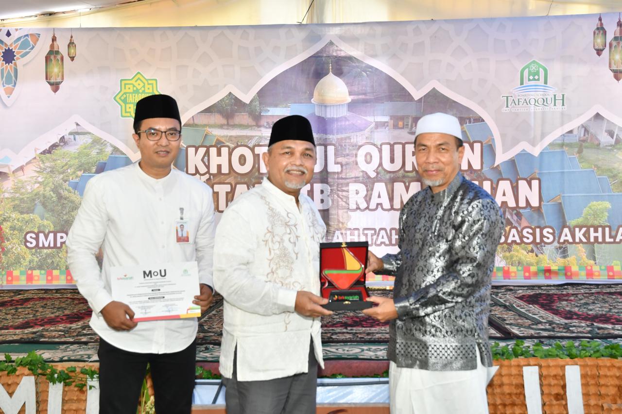 Dorong Transaksi Cashless Bagi Pelajar, BRK Syariah Lakukan Penandatangan MoU dengan Ponpes Tafaqquh Boarding School