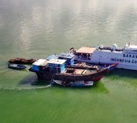 Bakamla RI Geledah Tiga Kapal Tambang Pasir Ilegal di Perairan Karimun