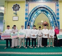 BRK Syariah Serahkan Bantuan CSR untuk Masjid Nurul Ibadah dalam Safari Ramadan Pemprov Riau